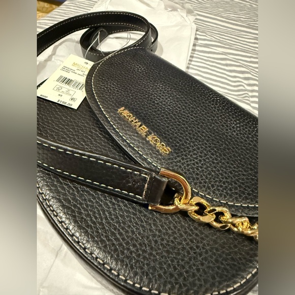 Michael Kors Jet Set Black Crossbody Bag - Picture 3 of 8